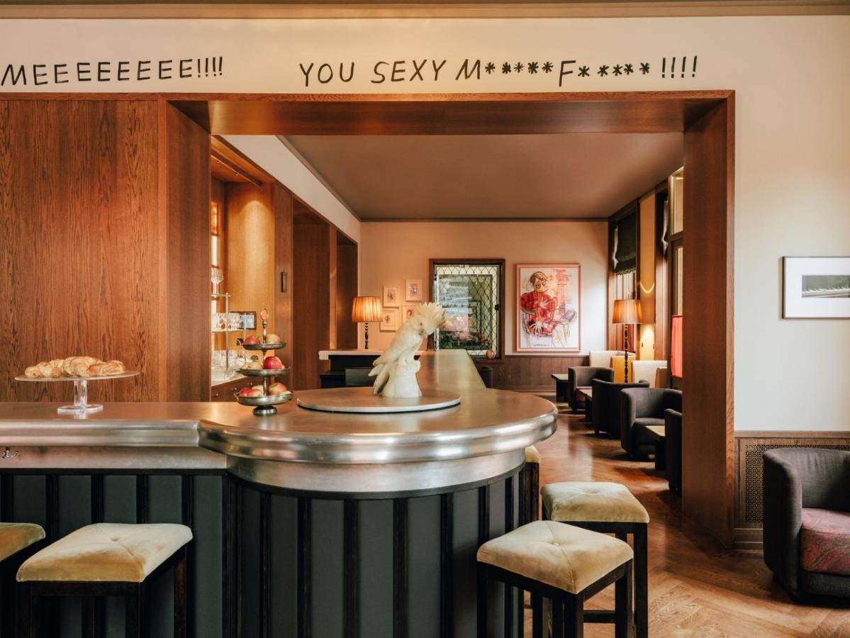 Boutique Hotel Chateau Royal Berlino Esterno foto The bar at the Standard East Village