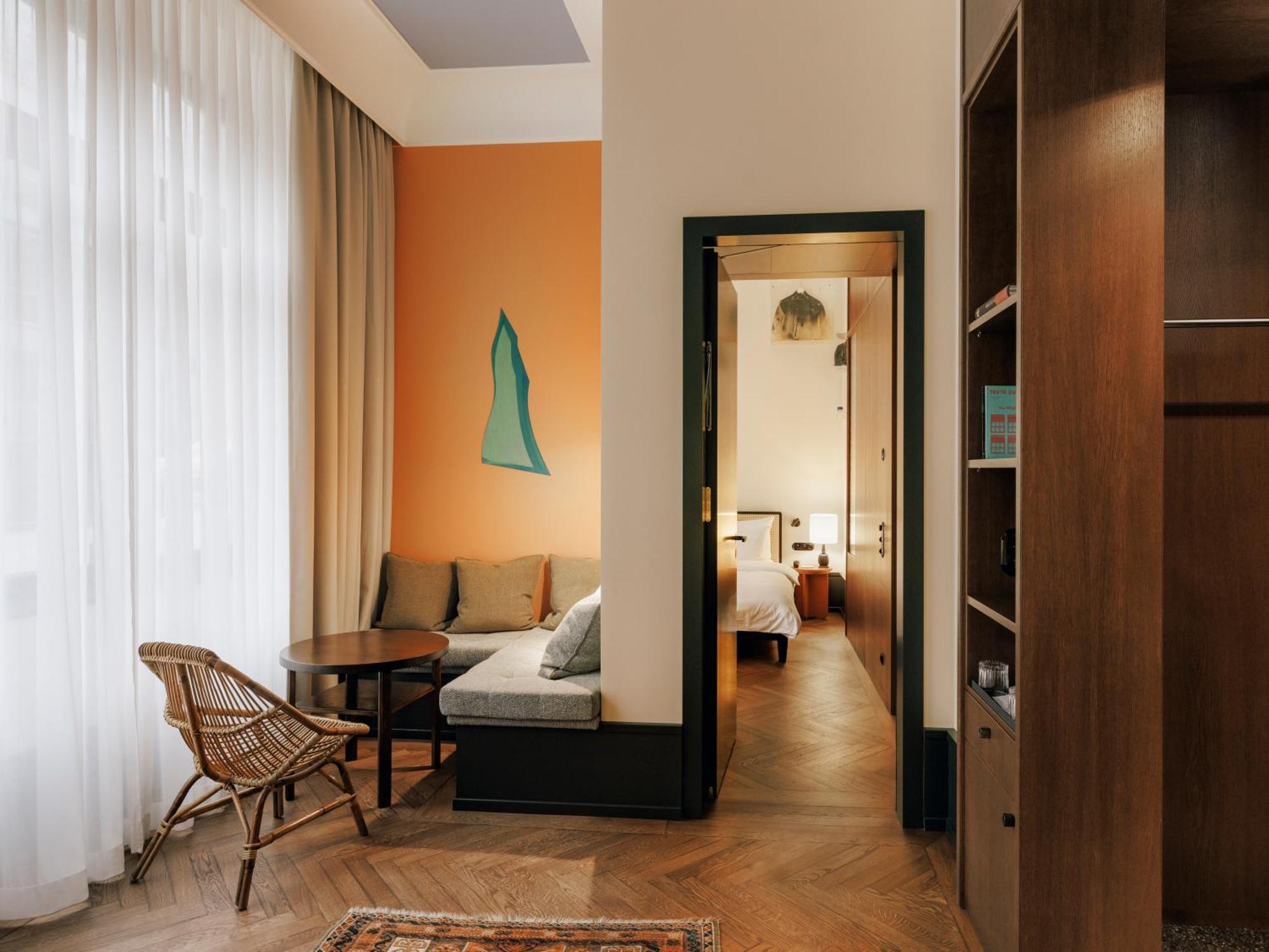 Boutique Hotel Chateau Royal Berlino Esterno foto A suite at the Hotel
